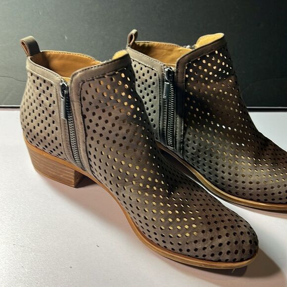 Lucky Brand Light Mocha Booties 9.5 EUC. SH115 - Picture 4 of 6